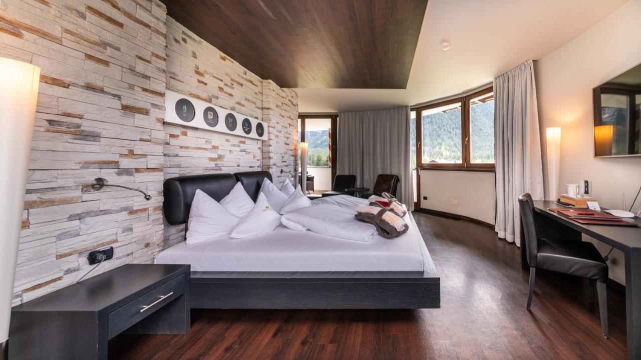 Romantik Hotel Santer Dobbiaco Esterno foto
