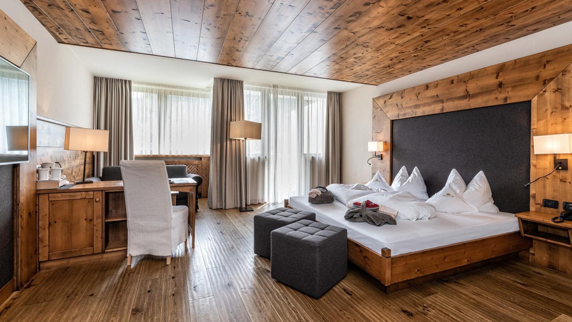 Romantik Hotel Santer Dobbiaco Esterno foto