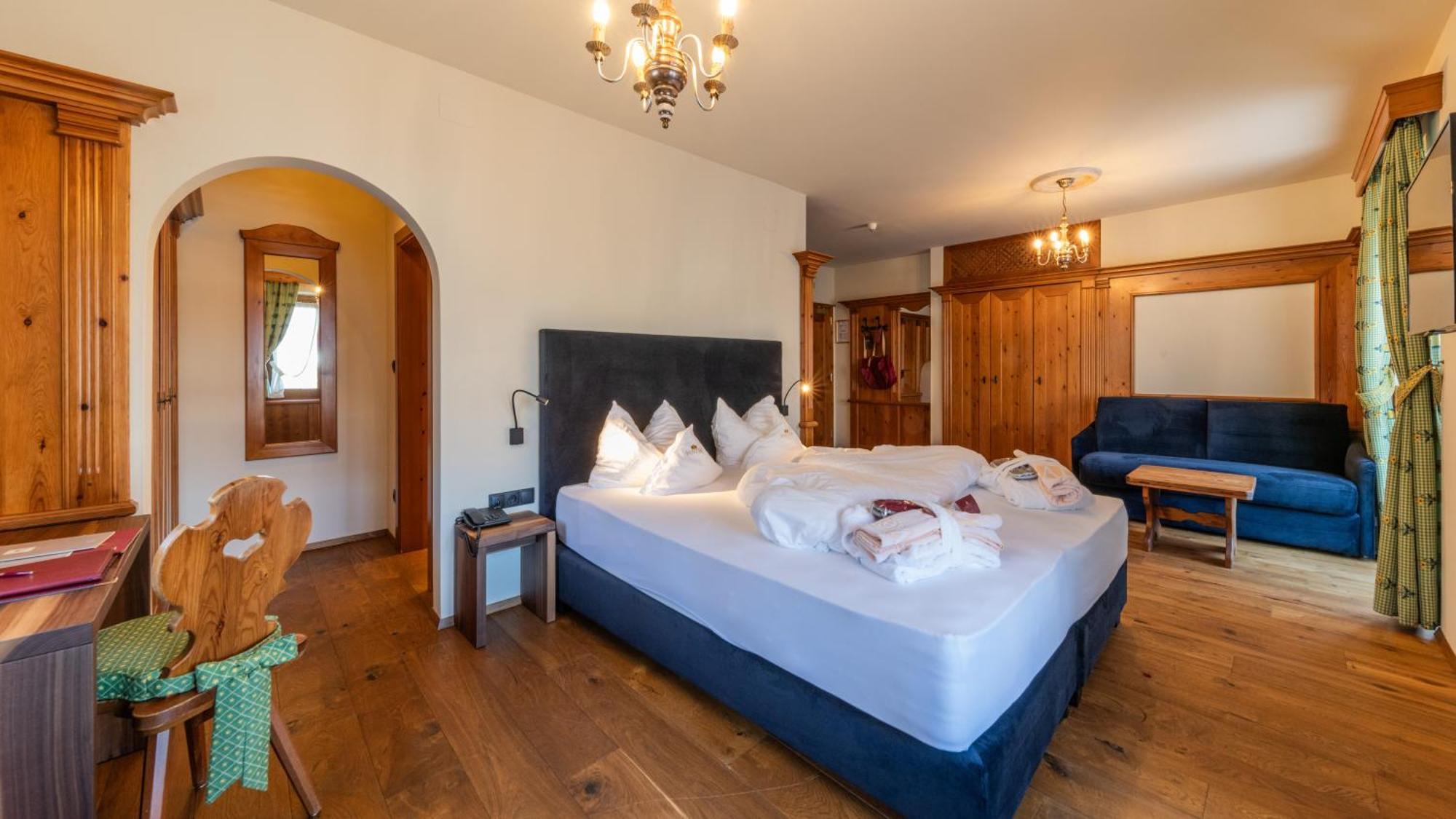 Romantik Hotel Santer Dobbiaco Esterno foto